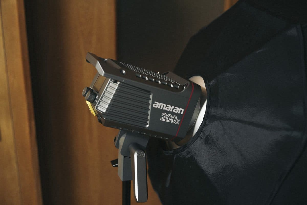 AputureのAmaran 200x